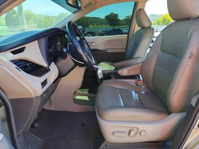 2015 TOYOTA SIENNA XLE PREMIUM 8-PASSENGER  