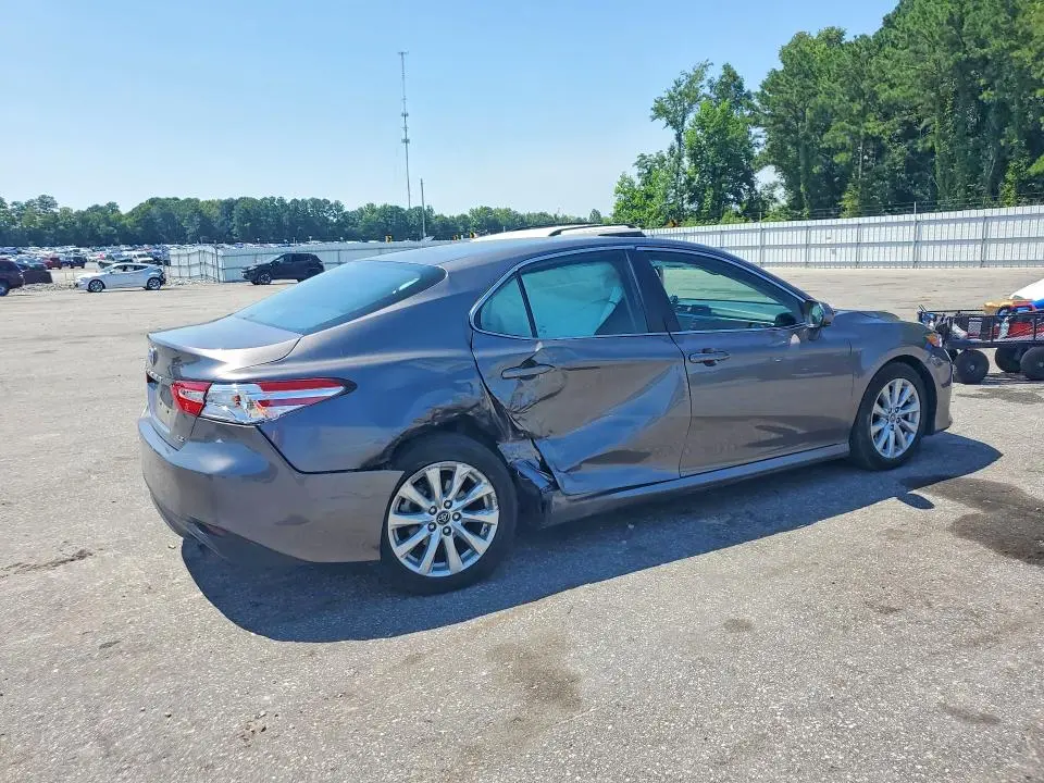 2018 TOYOTA CAMRY LE  