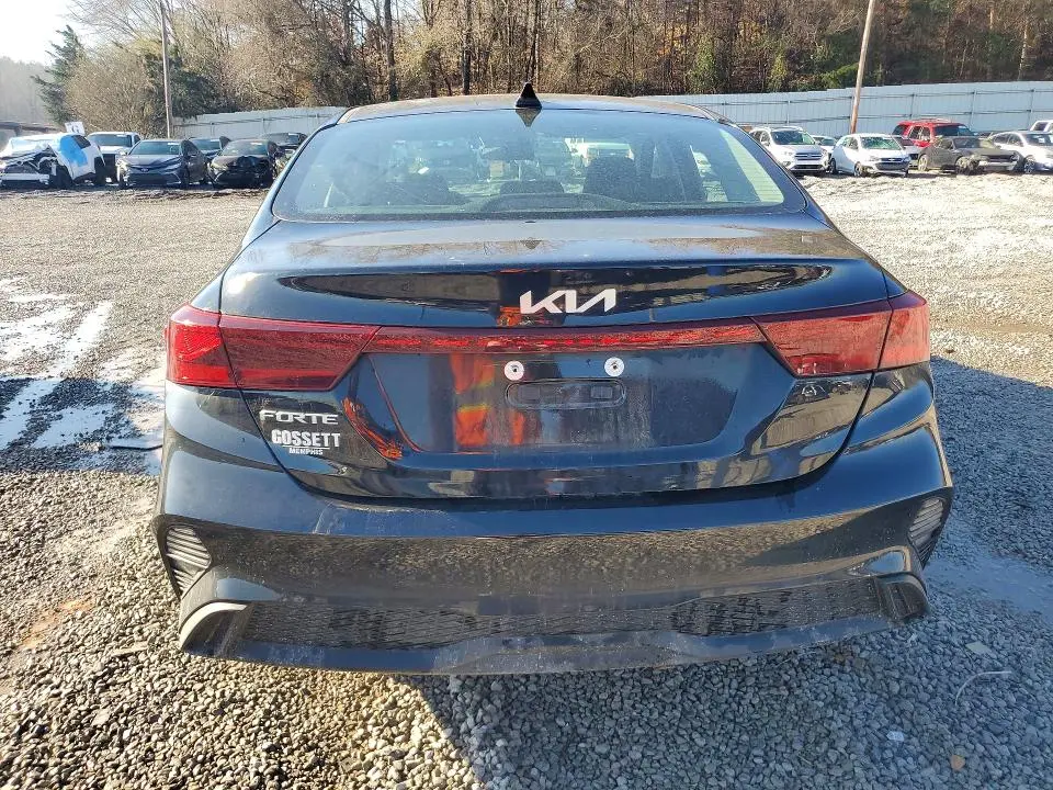 2024 KIA FORTE LX  