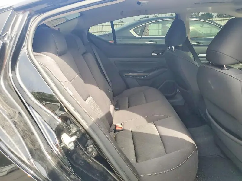 2021 NISSAN ALTIMA SV  