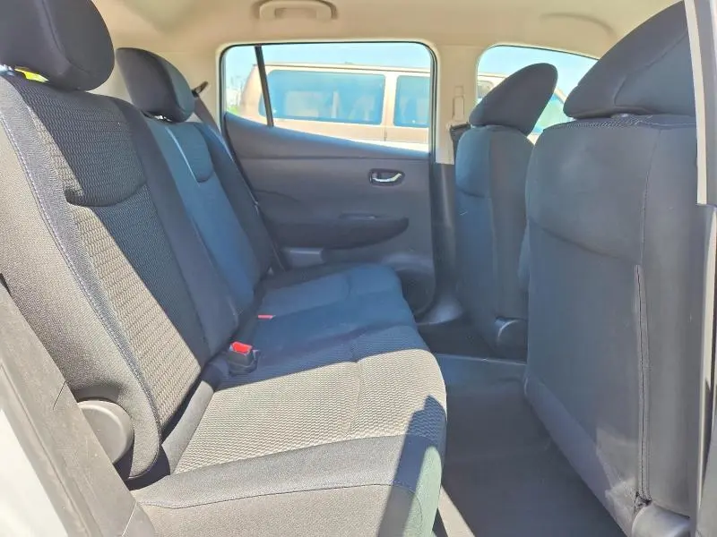 2015 NISSAN LEAF S  