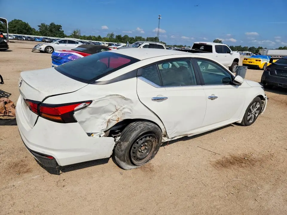 2023 NISSAN ALTIMA S  
