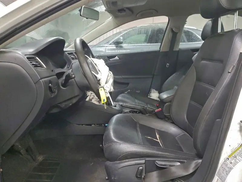 2014 VOLKSWAGEN JETTA SE  