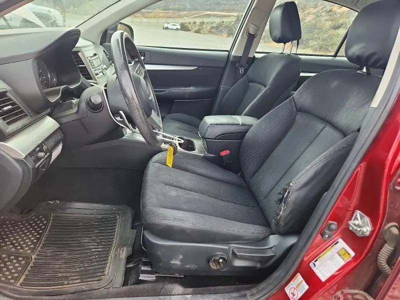 2010 SUBARU LEGACY 2.5I  