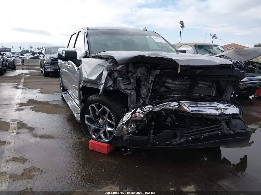 2025 GMC SIERRA 1500 4WD  SHORT BOX SLT