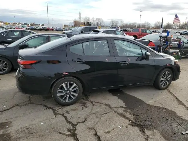 2021 NISSAN VERSA SV  