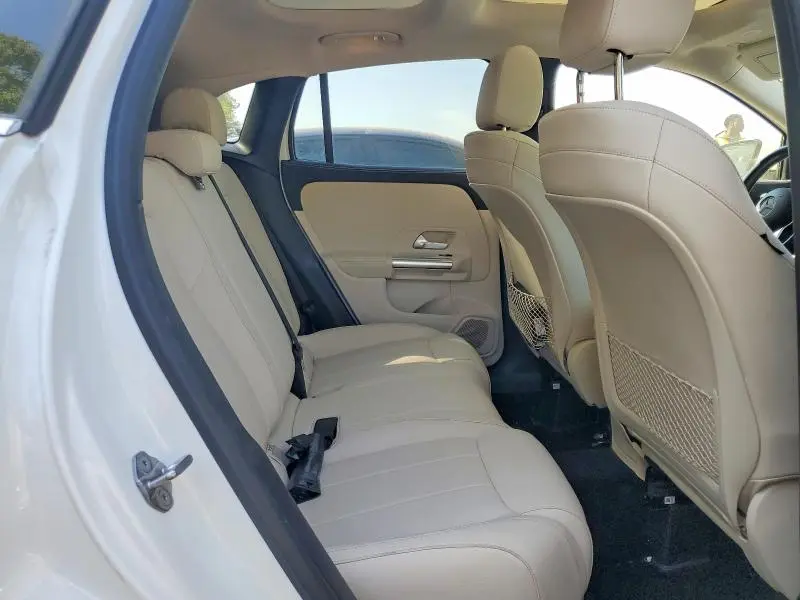 2021 MERCEDES-BENZ GLA 250  