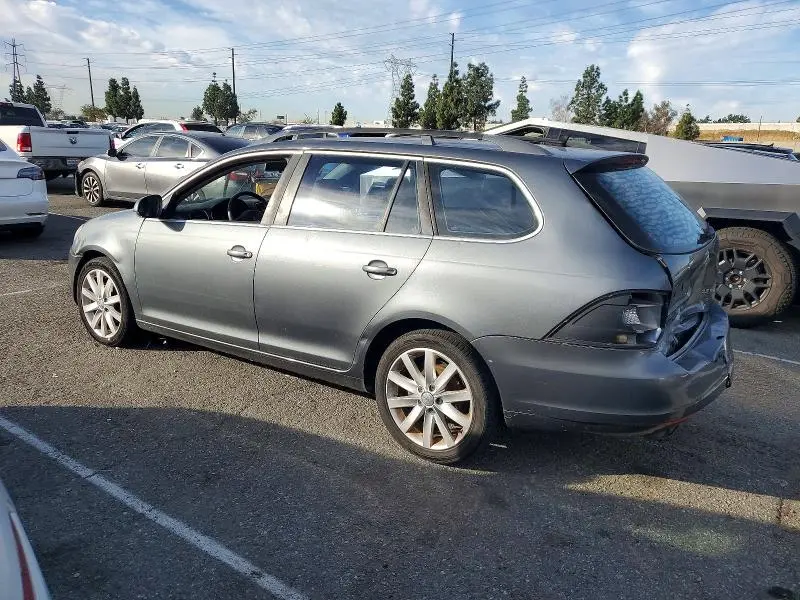 2010 VOLKSWAGEN JETTA SE  