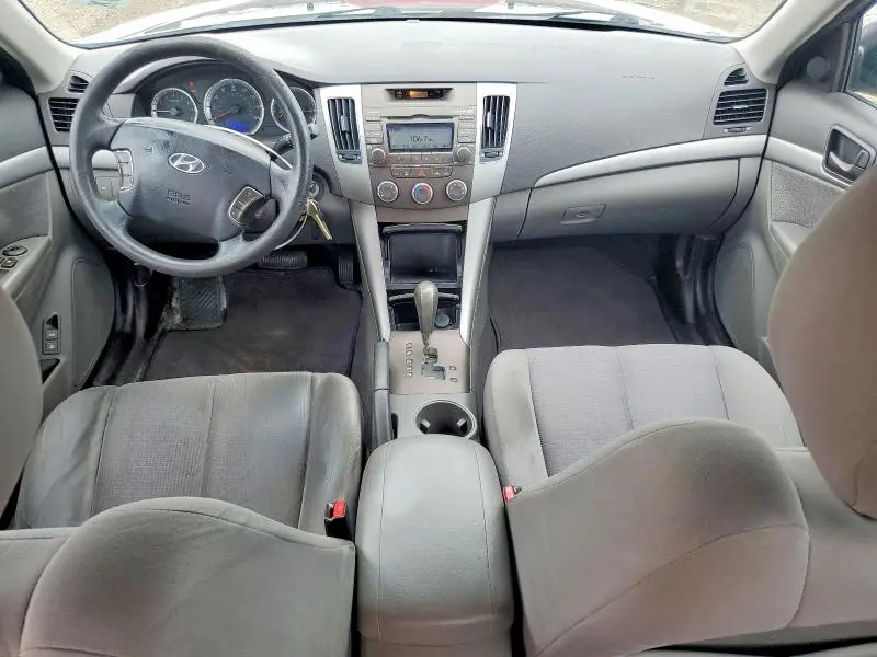 2010 HYUNDAI SONATA GLS  