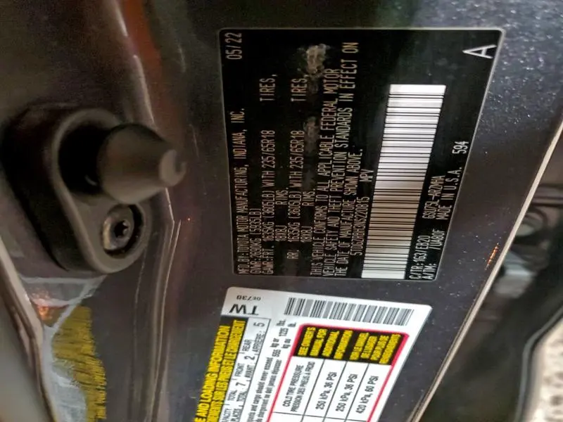 2022 TOYOTA HIGHLANDER XLE  