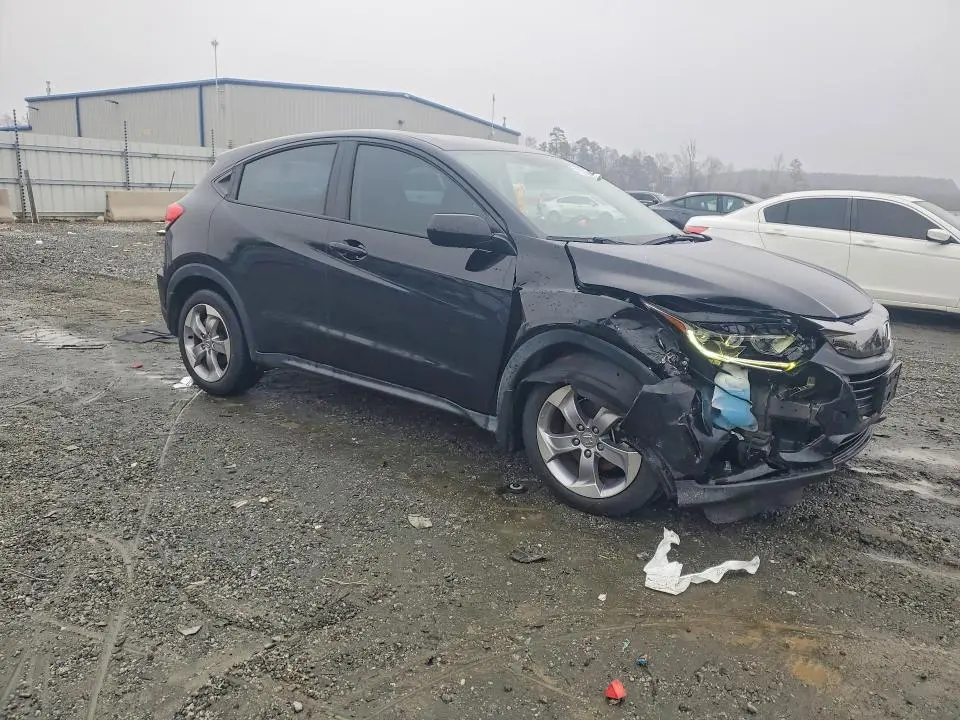 2022 HONDA HR-V LX  