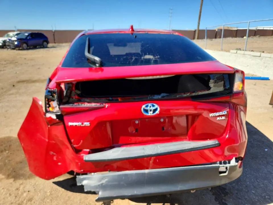 2021 TOYOTA PRIUS XLE  