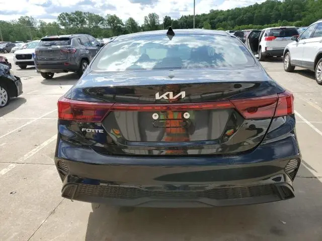 2024 KIA FORTE LX  