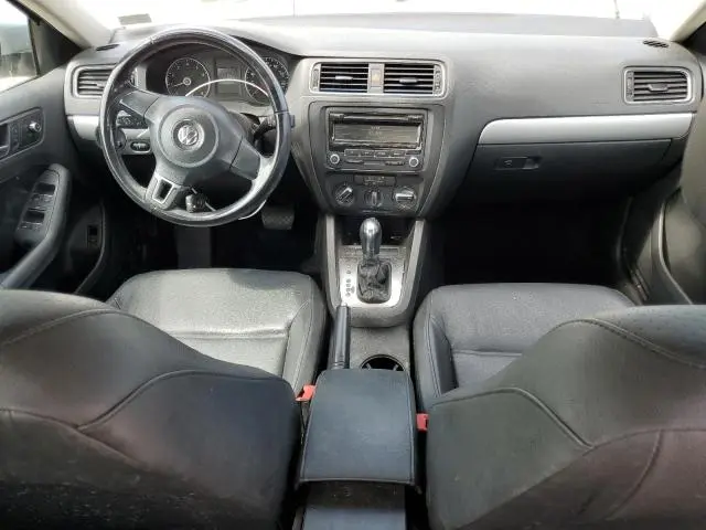 2013 VOLKSWAGEN JETTA SE  
