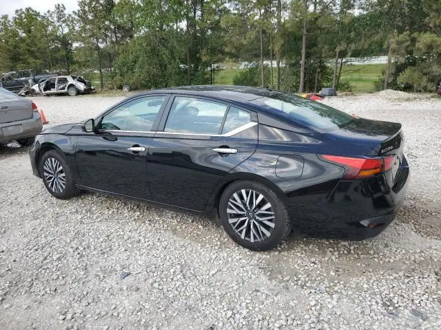 2023 NISSAN ALTIMA SV  