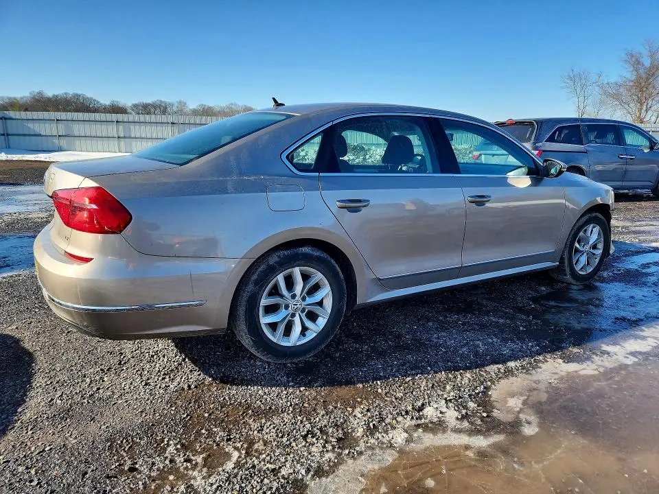 2016 VOLKSWAGEN PASSAT S  