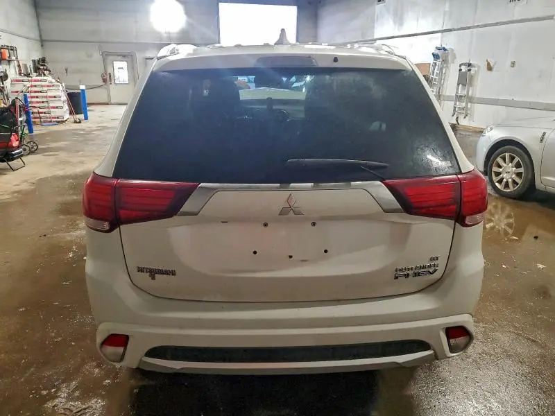 2018 MITSUBISHI OUTLANDER SE  