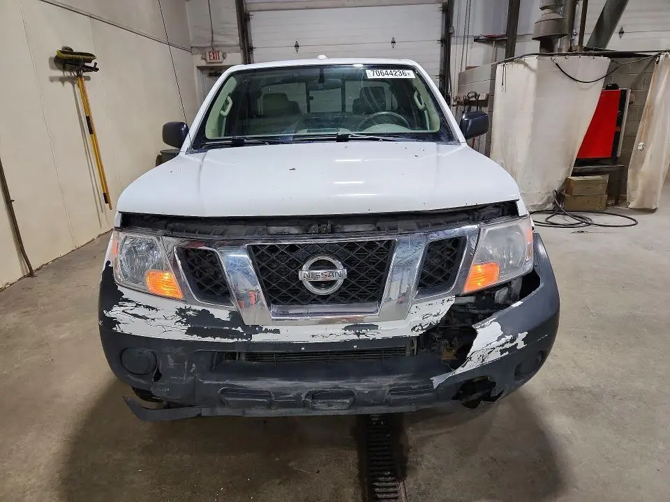 2016 NISSAN FRONTIER SV V6  