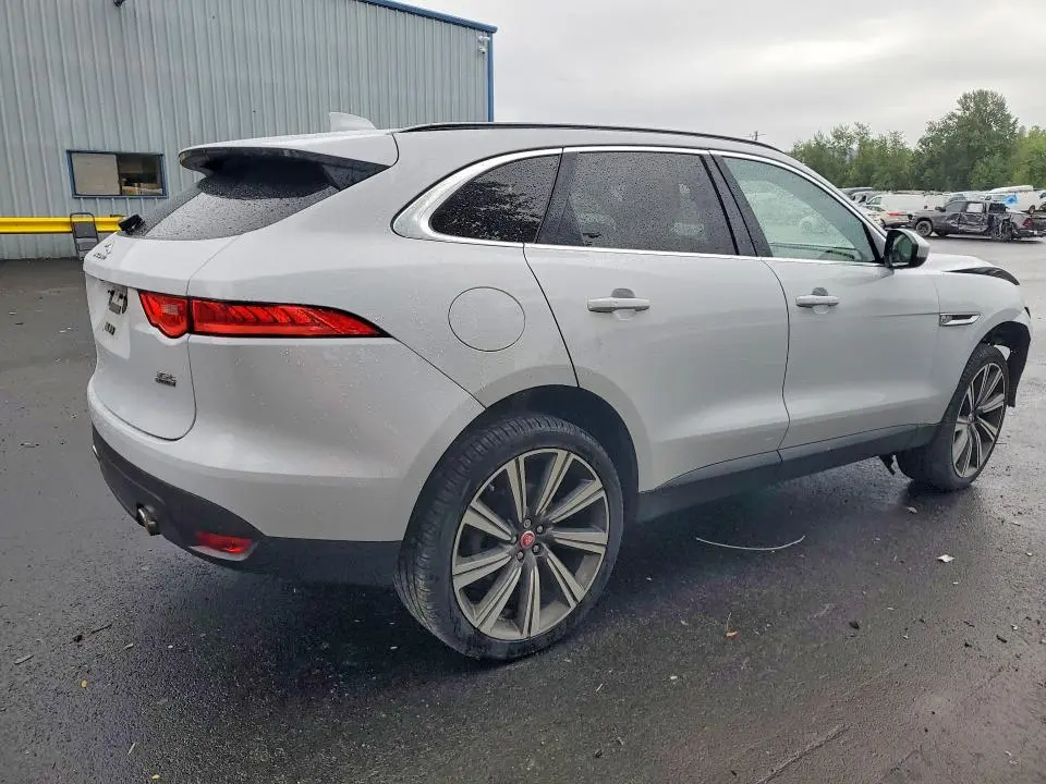 2017 JAGUAR F-PACE PRESTIGE  
