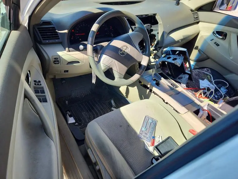 2011 TOYOTA CAMRY LE  