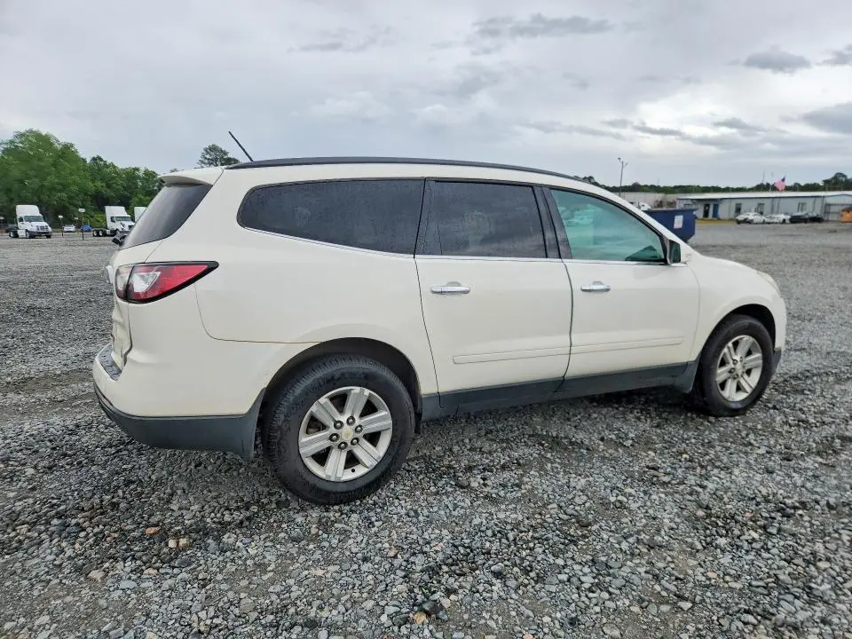 2014 CHEVROLET TRAVERSE LT  