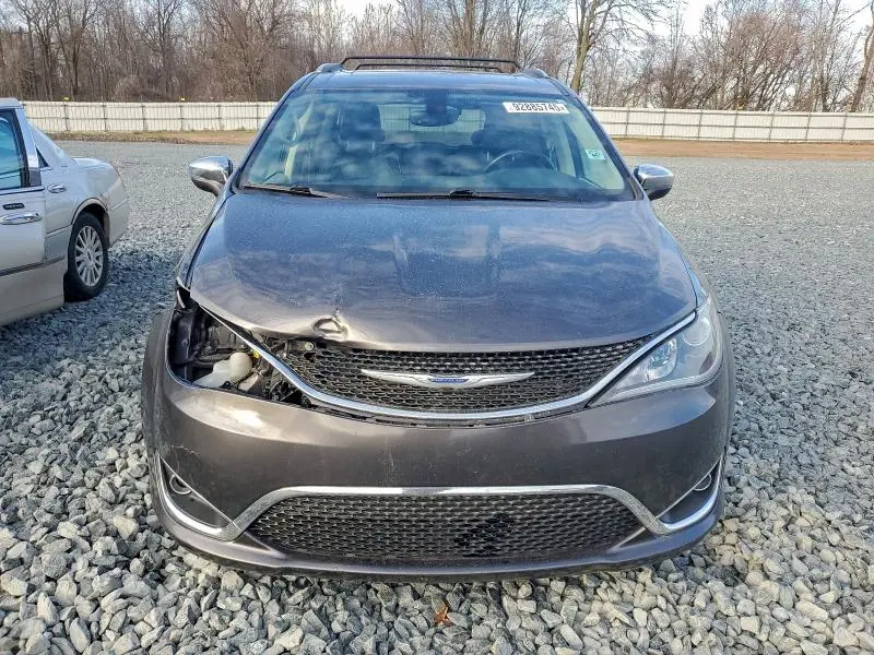 2019 CHRYSLER PACIFICA LIMITED  