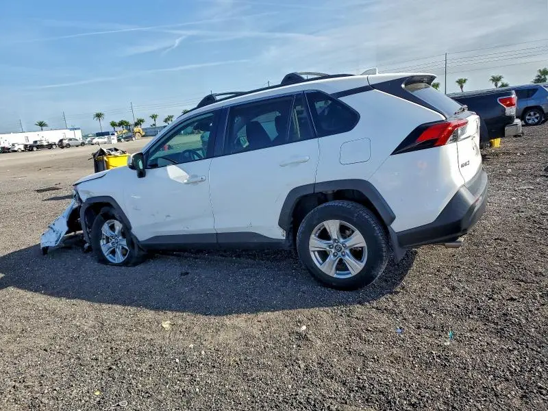 2020 TOYOTA RAV4 XLE  