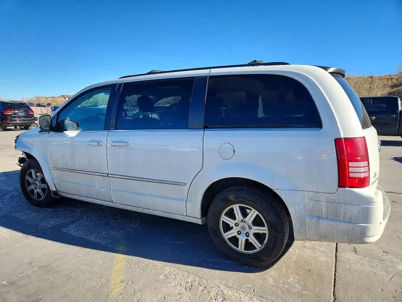 2010 CHRYSLER TOWN & COUNTRY TOURING  
