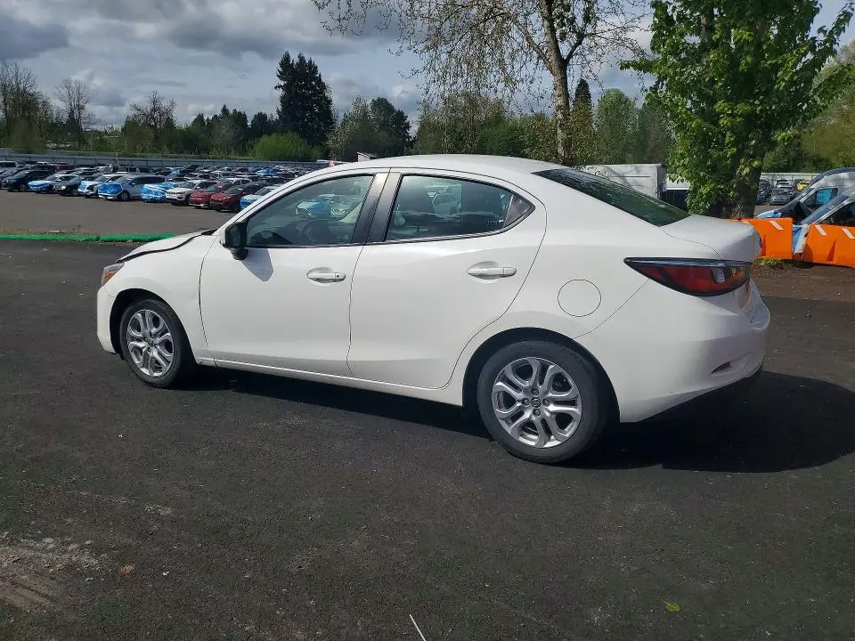 2017 TOYOTA YARIS IA BASE  
