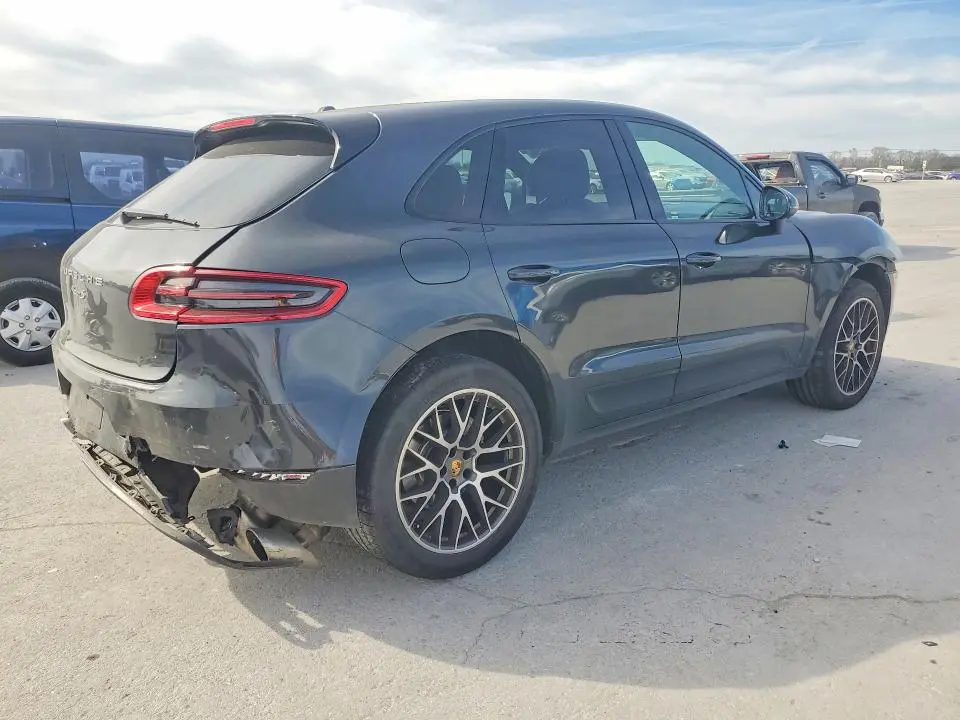 2018 PORSCHE MACAN S  