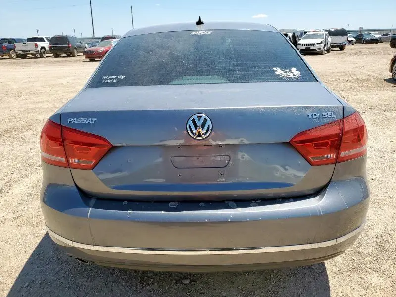 2015 VOLKSWAGEN PASSAT SEL  