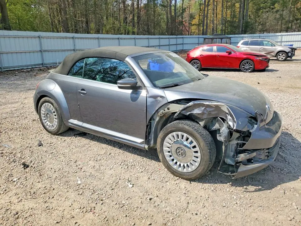 2016 VOLKSWAGEN BEETLE S  