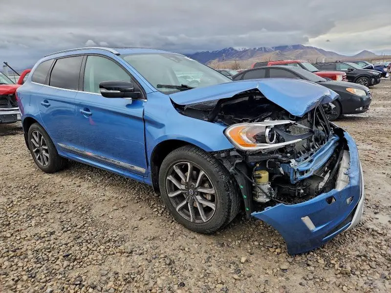 2017 VOLVO XC60 T6 DYNAMIC  