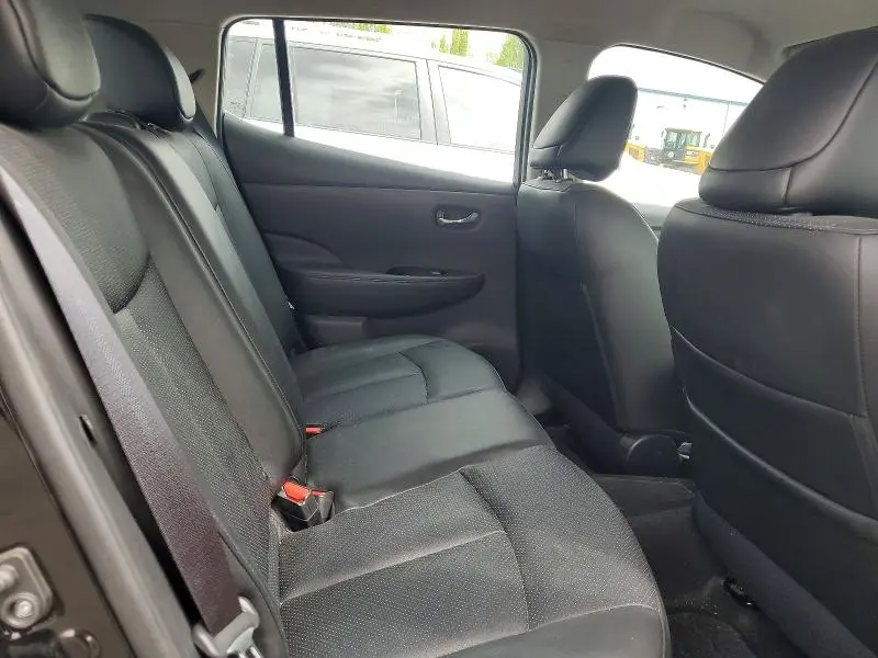 2015 NISSAN LEAF S  
