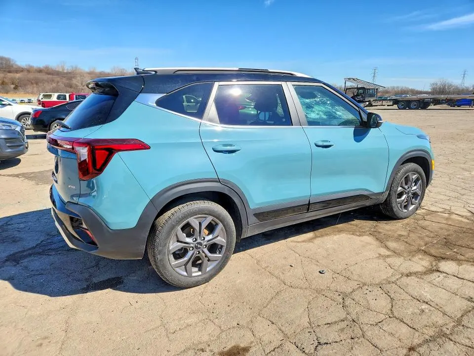 2024 KIA SELTOS S  