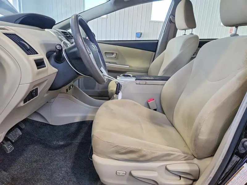 2013 TOYOTA PRIUS V THREE  