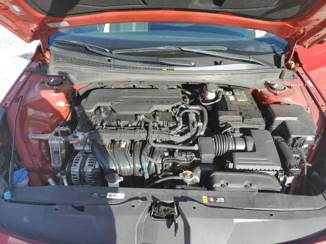 2022 HYUNDAI ELANTRA SE  