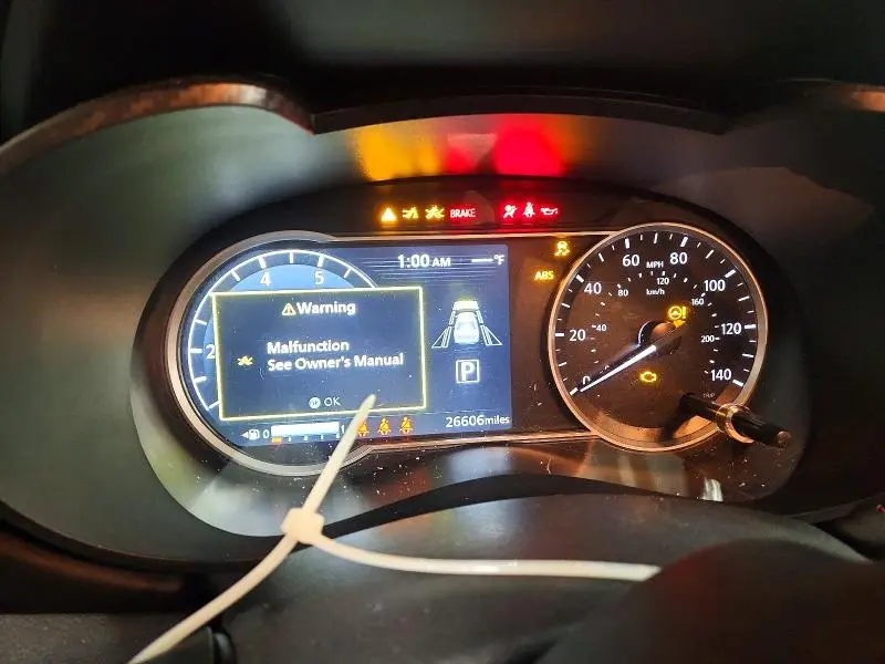 2024 NISSAN VERSA SR  