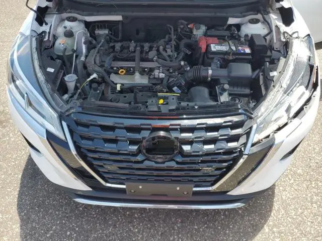 2021 NISSAN KICKS S  