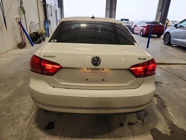 2013 VOLKSWAGEN PASSAT SE  