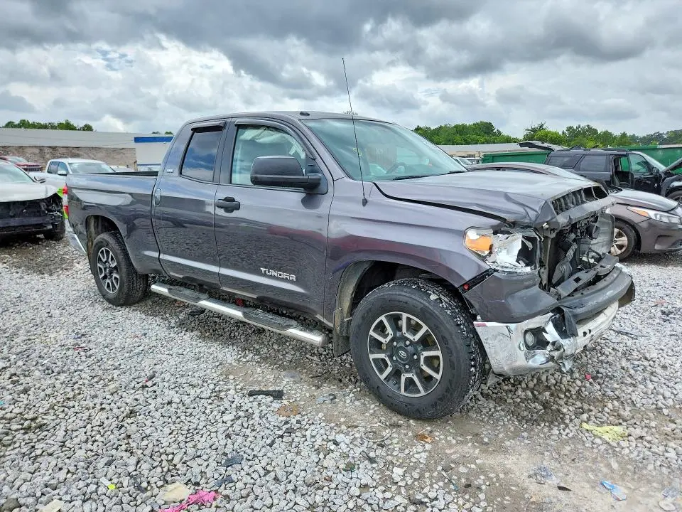2016 TOYOTA TUNDRA SR5  