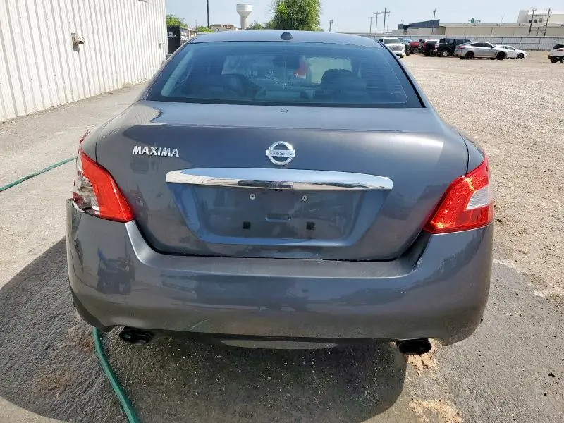 2010 NISSAN MAXIMA S  