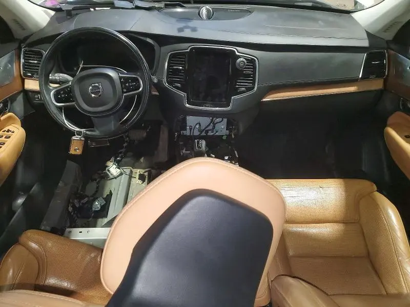 2016 VOLVO XC90 T6  