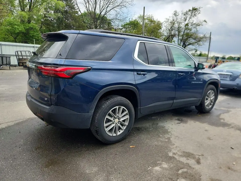 2023 CHEVROLET TRAVERSE LT  