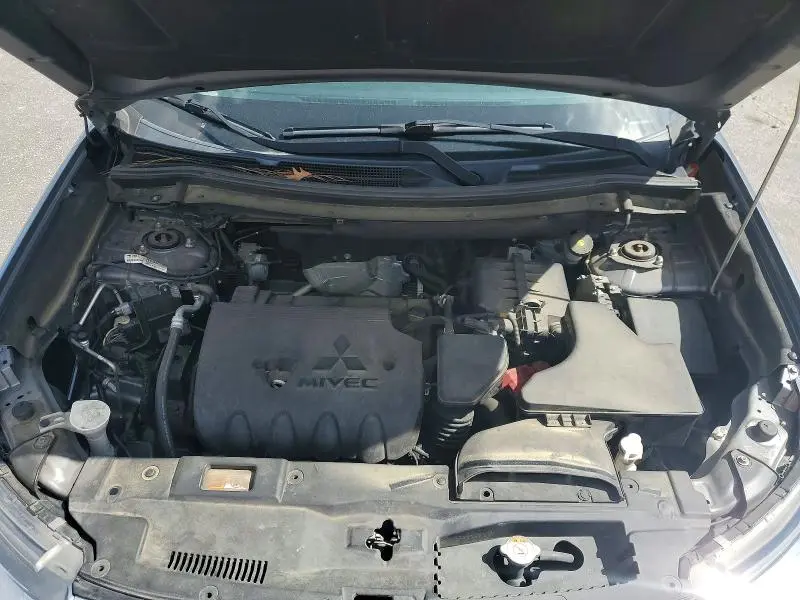 2018 MITSUBISHI OUTLANDER SE  