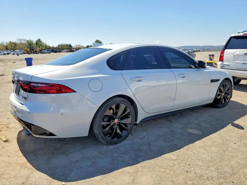 2021 JAGUAR XF R-DYNAMIC SE  