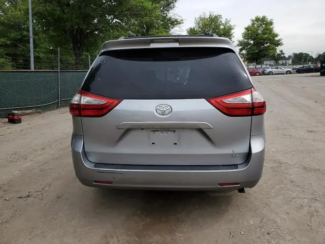 2015 TOYOTA SIENNA LE  