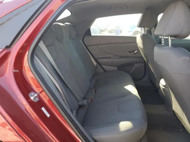 2023 HYUNDAI ELANTRA SE