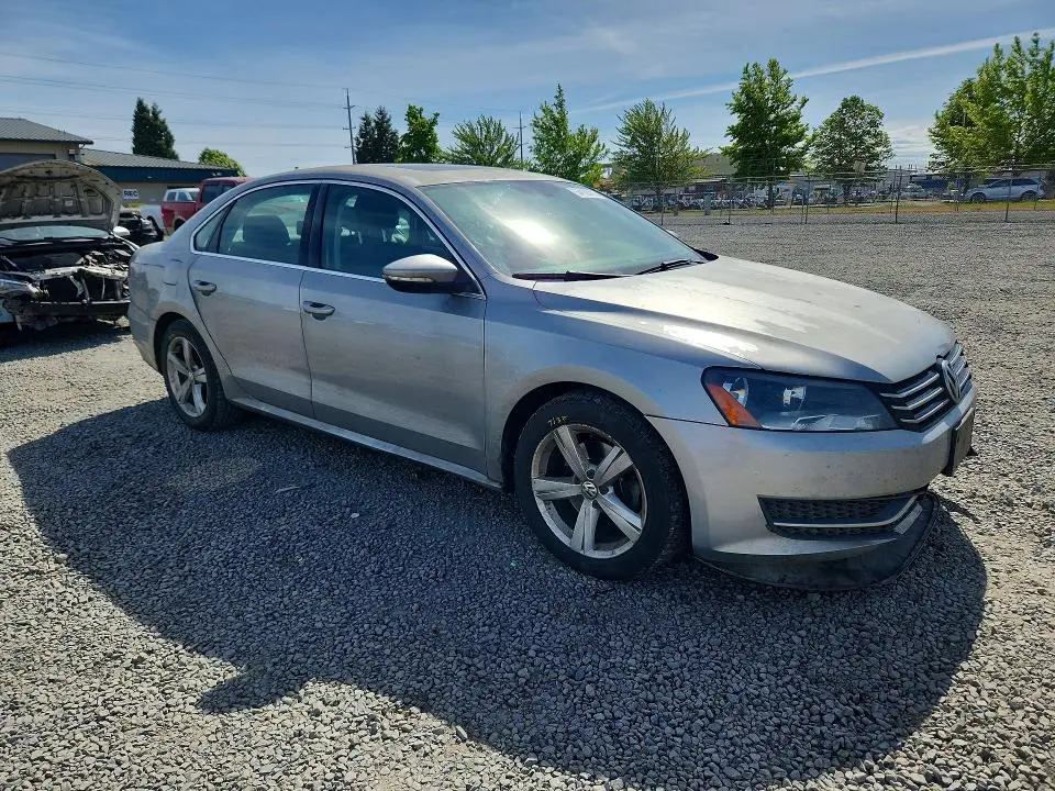2012 VOLKSWAGEN PASSAT SE  