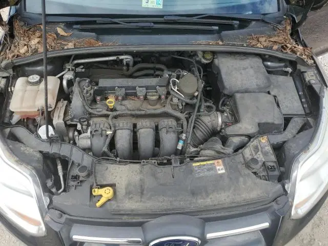 2013 FORD FOCUS SE  